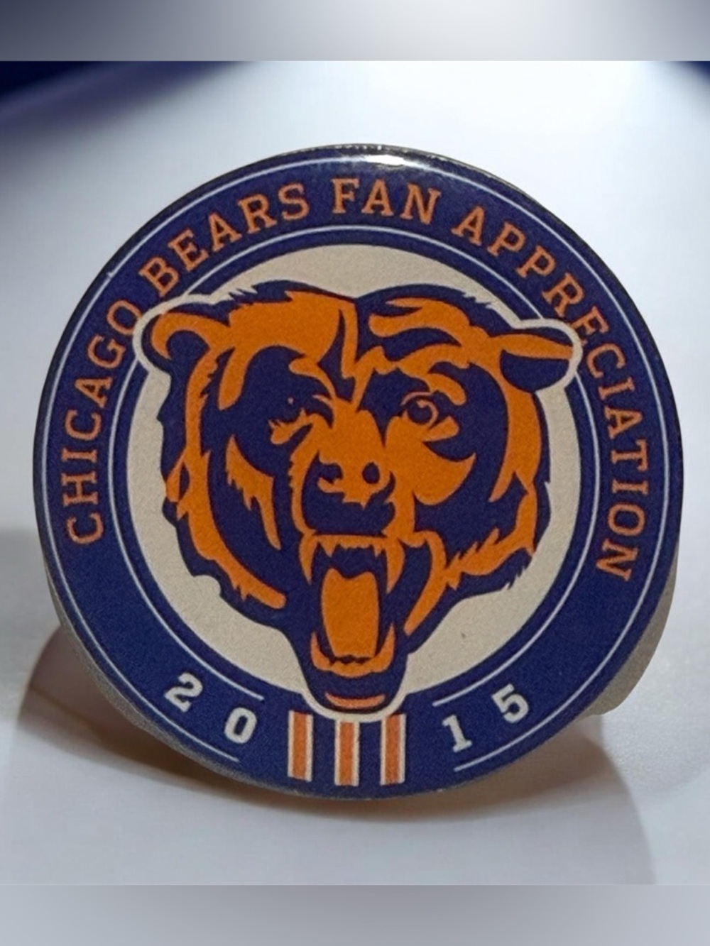 2015 CHICAGO BEARS FAN APPRECIATION TEAM LOGO FOOTBALL COLLECTIBLE PIN
